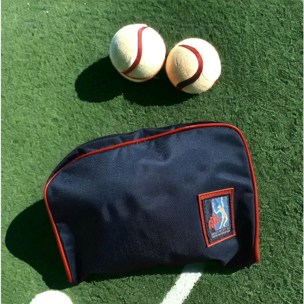 Vtg. ATP Tennis Tour Accessory Water/Ball Bag Black w Red Piping. EUC